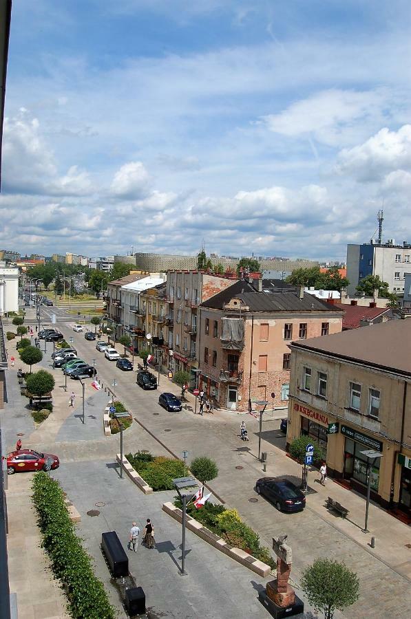 Family & Business Sauna Apartments Rynek Centrum Downtown - 2 Bedroom With Private Sauna, Balcony, Parking Kielce Esterno foto