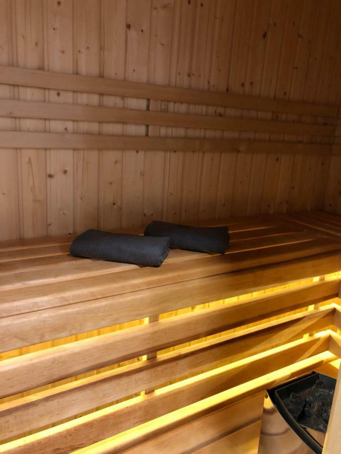 Family & Business Sauna Apartments Rynek Centrum Downtown - 2 Bedroom With Private Sauna, Balcony, Parking Kielce Esterno foto