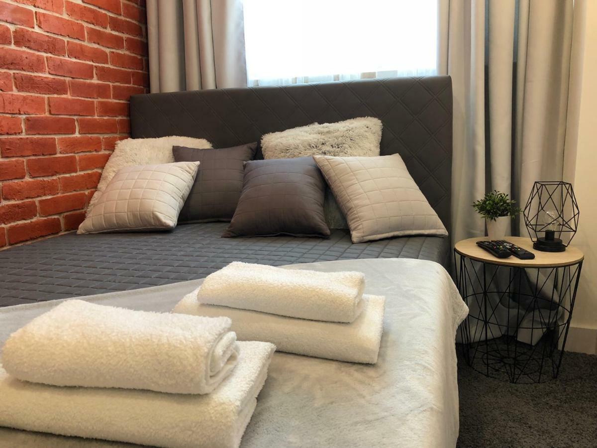 Family & Business Sauna Apartments Rynek Centrum Downtown - 2 Bedroom With Private Sauna, Balcony, Parking Kielce Esterno foto