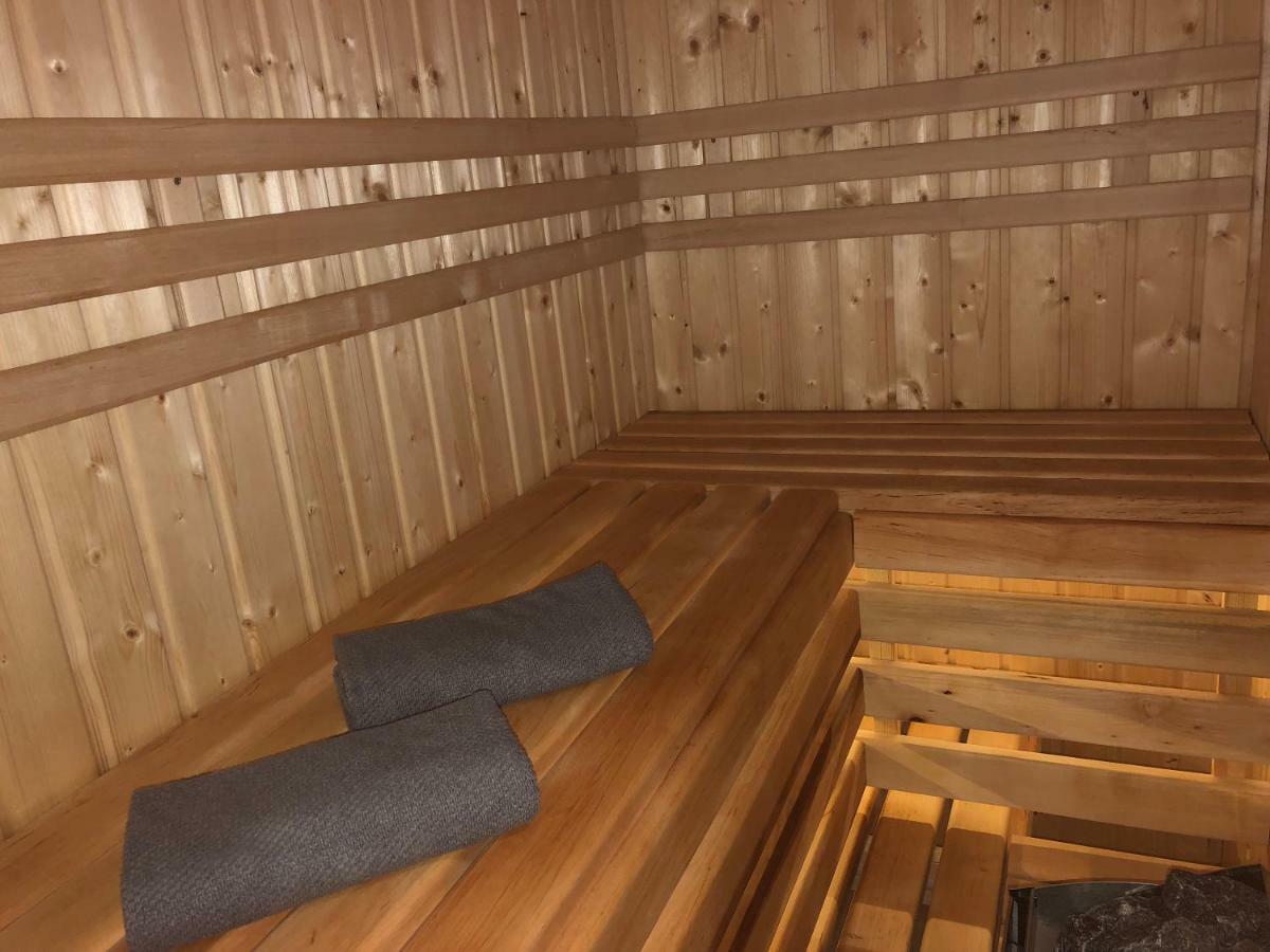 Family & Business Sauna Apartments Rynek Centrum Downtown - 2 Bedroom With Private Sauna, Balcony, Parking Kielce Esterno foto