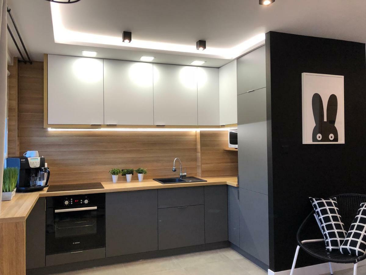 Family & Business Sauna Apartments Rynek Centrum Downtown - 2 Bedroom With Private Sauna, Balcony, Parking Kielce Esterno foto