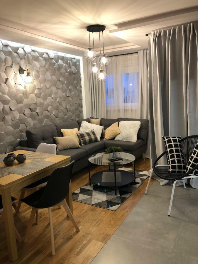 Family & Business Sauna Apartments Rynek Centrum Downtown - 2 Bedroom With Private Sauna, Balcony, Parking Kielce Esterno foto